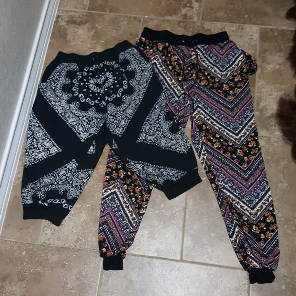 2 Joggers size large